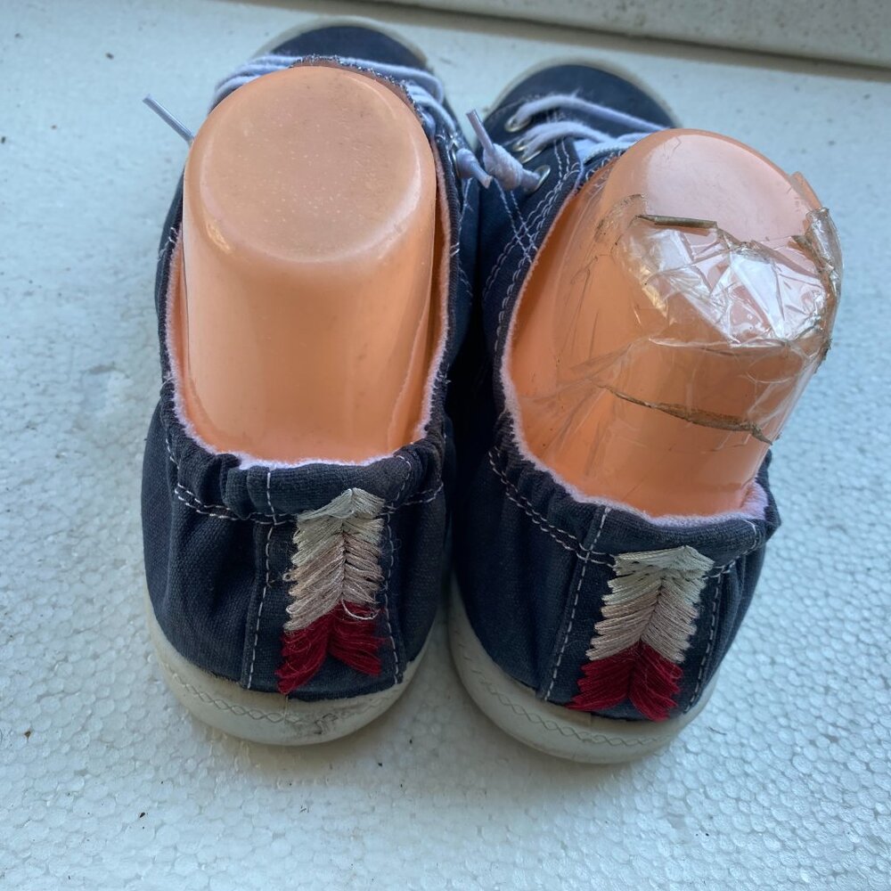 Time and Tru Women’s Blue Scrunch Back Sneaker Memory Foam Canvas Shoes Size 10 - Picture 7 of 14